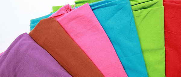 Chất liệu vải ảnh hưởng rất lớn đến đồng phục các em học sinh mặc hằng ngày