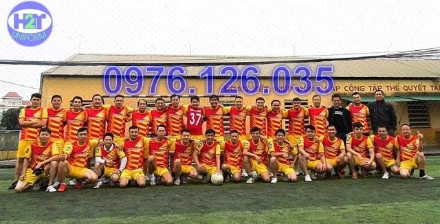 Quần áo bóng đá