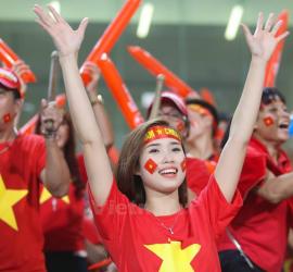 Áo cờ đỏ sao vàng