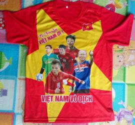 Trang phục đi bão đội tuyển Việt Nam