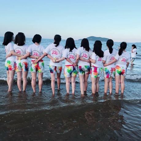 đồng phục đi biển We Are One